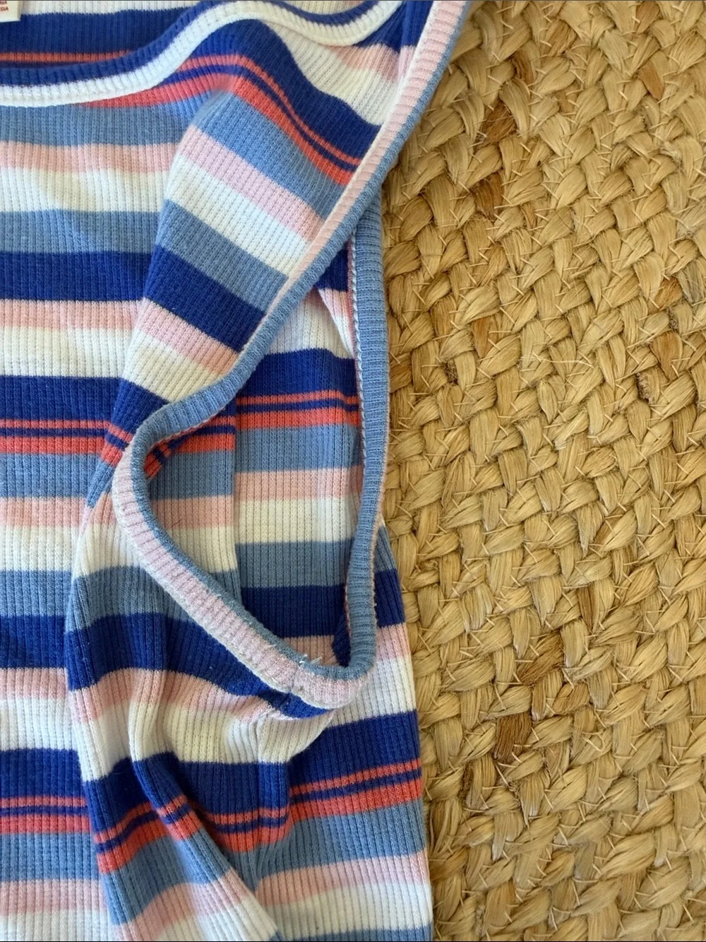Mossimo Ribbed Tank - Picture 4 of 4